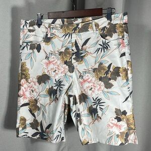 Tribal White shorts with Floral Print